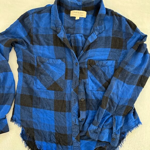 Cloth & Stone Shirt Blue Black Plaid Raw Hem Roll Tab Sleeve Button Down SizeM - Picture 4 of 9